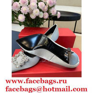 Roger Vivier Heel 6.5cm Flower Strass Buckle Pumps in Satin Gray