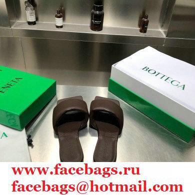 Bottega Veneta Square Sole Quilted The Rubber Lido Flat Slides Sandals Coffee 2021