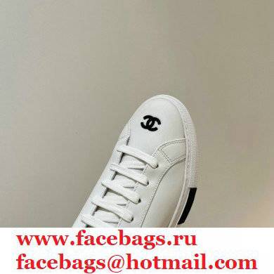 chanel white vintage sneakers with cc logo BLACK