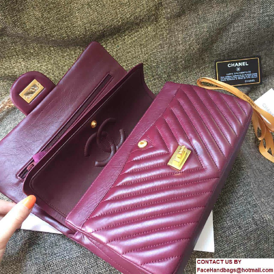 Chanel Chevron 2.55 Reissue Size 225 Classic Flap Bag burgundy