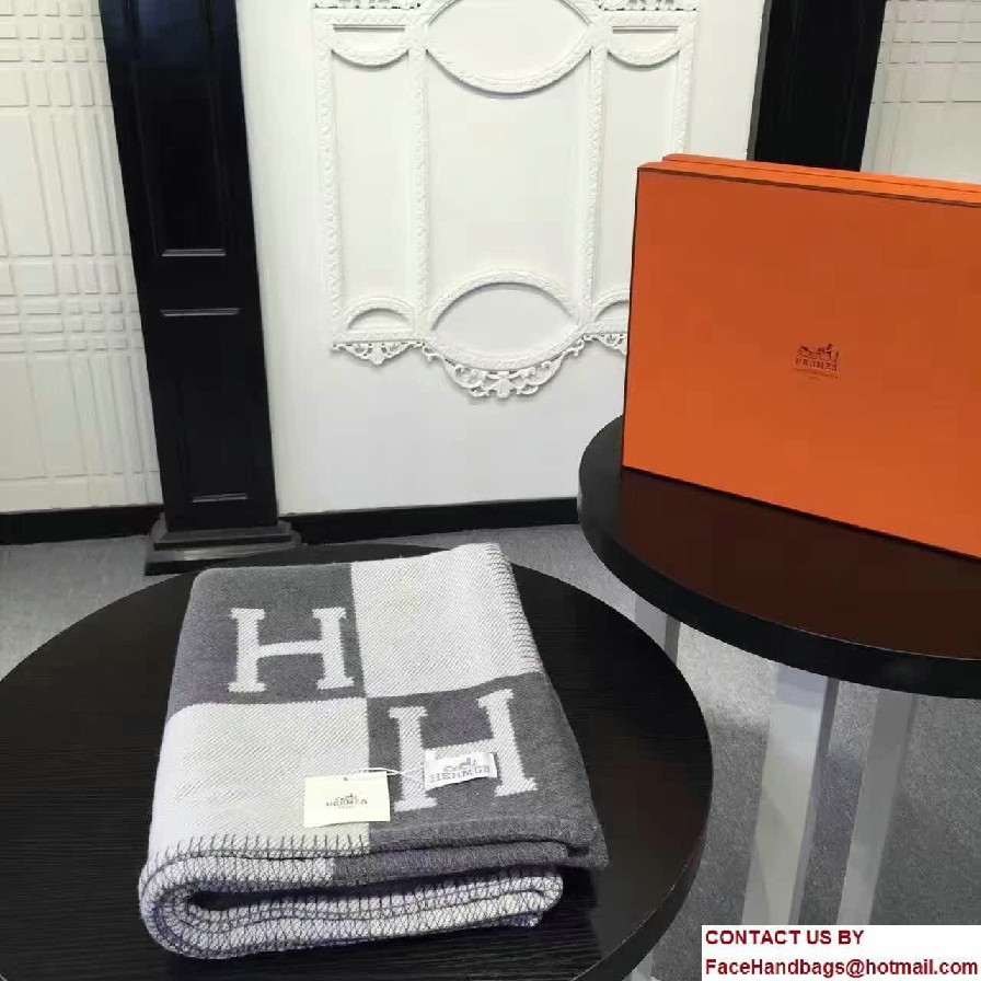 Hermes Signature H Avalon Blanket Gray