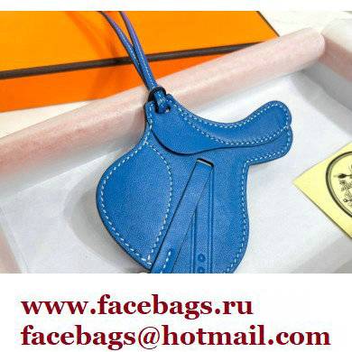 Hermes Paddock Selle Saddle Charm 01 2022