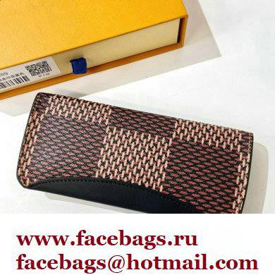 Louis Vuitton Woody Glasses Case 04 2022