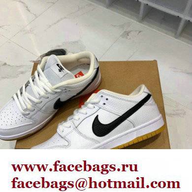 Nike Dunk Low Sneakers 31