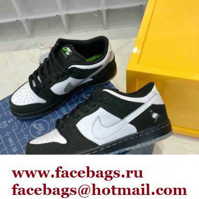 Nike Dunk Low Sneakers 32