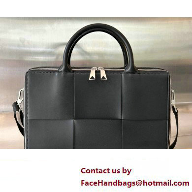 Bottega Veneta Intreccio leather Arco Briefcase Bag with detachable strap Black