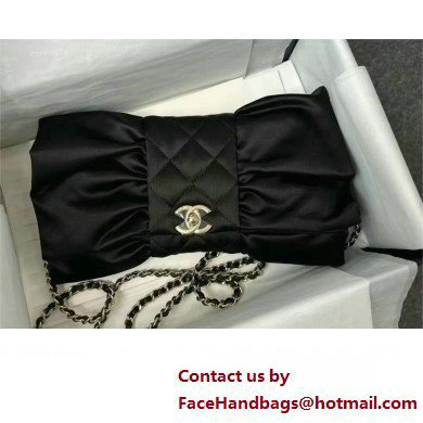 Chanel Clutch in Satin black AS4098 2023