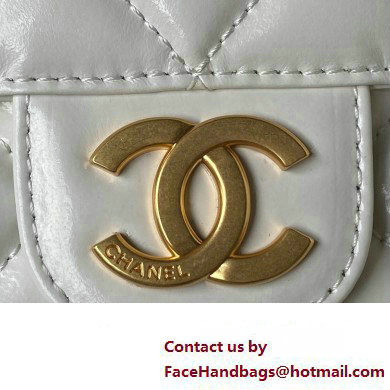 Chanel Hobo Handbag in Shiny Crumpled Lambskin AS4322 WHITE 2023