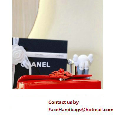 Chanel Plexi Clutch with Chain and Camellia red 2023