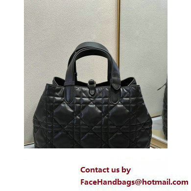 Dior medium Toujours Bag in Black Macrocannage Calfskin 2023