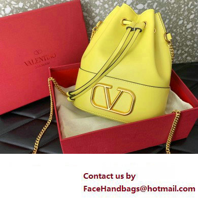 Valentino Mini Bucket Bag In Nappa With Vlogo Signature Chain Yellow 2023