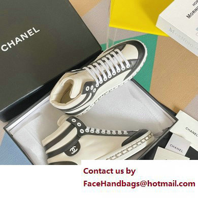 Chanel CC Logo Chain High Top Sneakers 01 2023