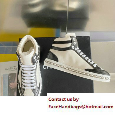 Chanel CC Logo Chain High Top Sneakers 01 2023