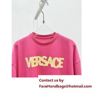 VERSACE LOGO PRINTED T-SHIRT fuchsia 2023