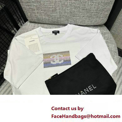 CHANEL WHITE CRYSTAL LOGO T-SHIRT 2023