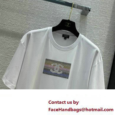 CHANEL WHITE CRYSTAL LOGO T-SHIRT 2023