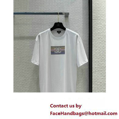 CHANEL WHITE CRYSTAL LOGO T-SHIRT 2023