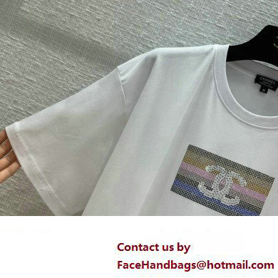 CHANEL WHITE CRYSTAL LOGO T-SHIRT 2023