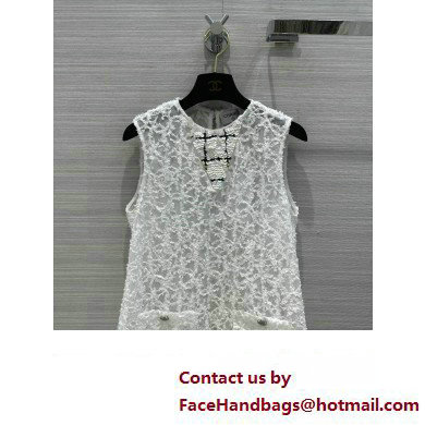 CHANEL WHITE LACE VEST 2023