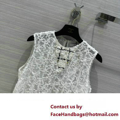 CHANEL WHITE LACE VEST 2023