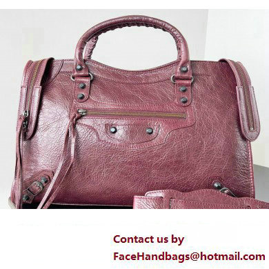 Balenciaga Classic City Large Handbag in Arena Lambskin Burgundy