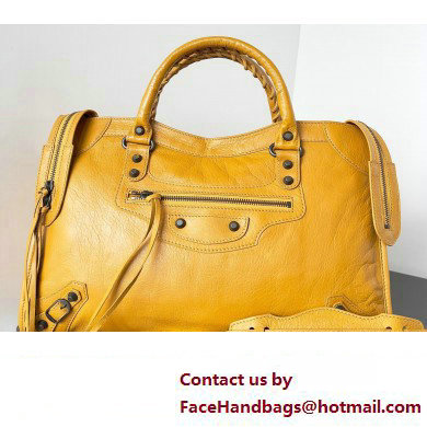 Balenciaga Classic City Large Handbag in Arena Lambskin Yellow