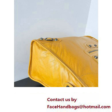 Balenciaga Classic City Large Handbag in Arena Lambskin Yellow