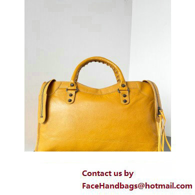 Balenciaga Classic City Large Handbag in Arena Lambskin Yellow