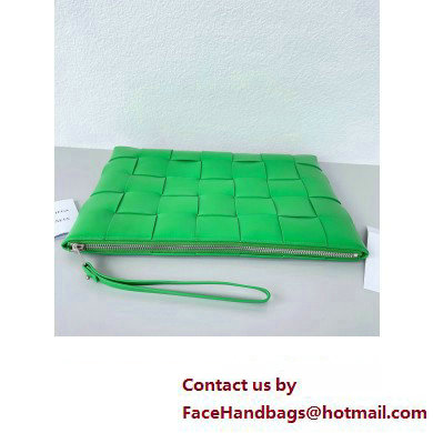 Bottega Veneta Large Cassette Pouch Intreccio leather wristlet Bag Green 2024