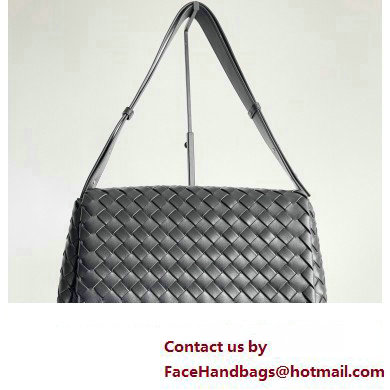 Bottega Veneta Large Cobble Shoulder Bag in padded Intreccio leather Black 2024 - Click Image to Close