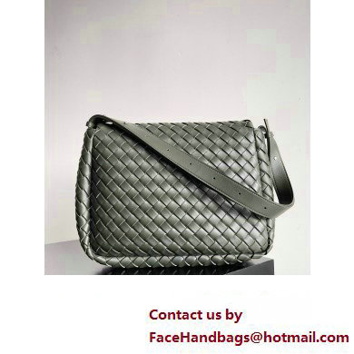 Bottega Veneta Large Cobble Shoulder Bag in padded Intreccio leather CAMPING 2024