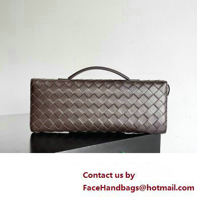 Bottega Veneta Long Clutch Andiamo With Handle Intrecciato leather bag FONDANT with metallic knot closure 2024