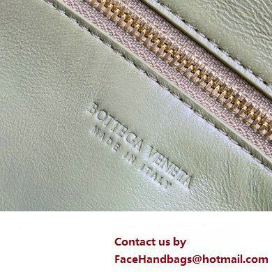 Bottega Veneta Long Clutch Andiamo With Handle Intrecciato leather bag TRAVERTINE with metallic knot closure 2024