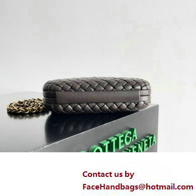 Bottega Veneta Minaudiere knot clutch Fondant 2024