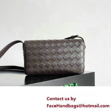 Bottega Veneta Mini Andiamo Cross-Body Intrecciato leather bag FONDANT with metallic knot closure 2024