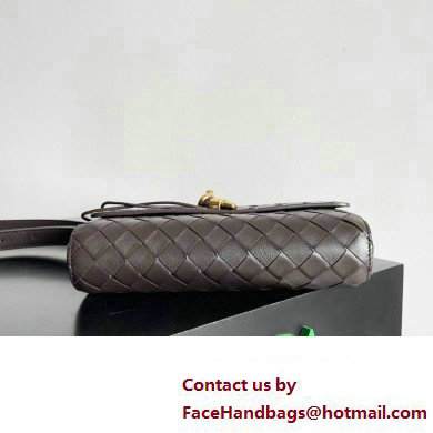 Bottega Veneta Mini Andiamo Cross-Body Intrecciato leather bag FONDANT with metallic knot closure 2024