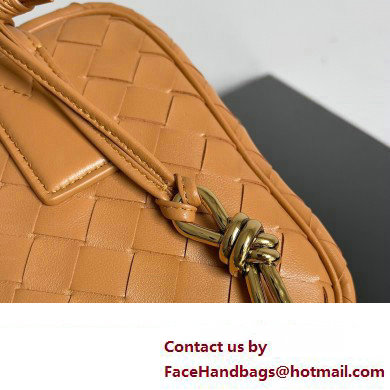 Bottega Veneta Small Getaway Intrecciato leather top handle bag with adjustable and detachable strap ALMOND 2024