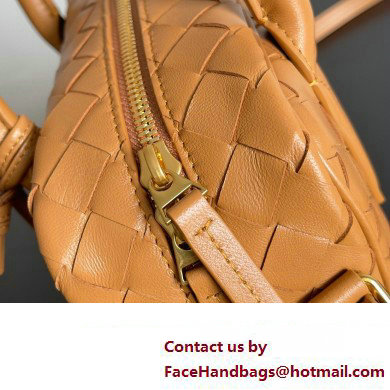 Bottega Veneta Small Getaway Intrecciato leather top handle bag with adjustable and detachable strap ALMOND 2024