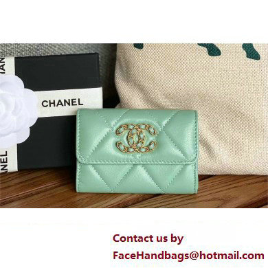 CHANEL 19 Flap Card Holder in lambskin AP1790 GREEN 2023 - Click Image to Close