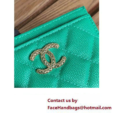 Chanel Gold-Tone Cutout CC Logo Card Holder AP3188 in Grained Calfskin Green