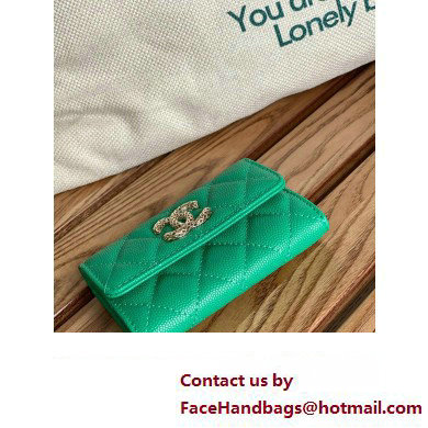 Chanel Gold-Tone Cutout CC Logo Flap Card Holder AP3187 in Grained Calfskin Green