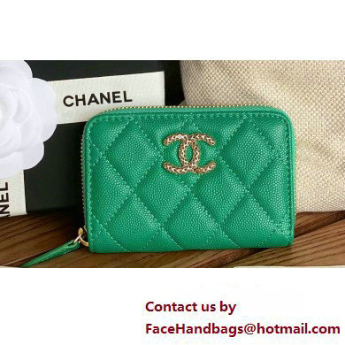 Chanel Gold-Tone Cutout CC Logo Zip Card Holder AP3185 in Grained Calfskin Green