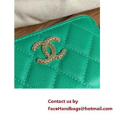 Chanel Gold-Tone Cutout CC Logo Zip Card Holder AP3185 in Grained Calfskin Green