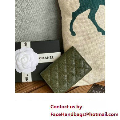 Chanel Gold-Tone Metal Logo Flap Card Holder AP3047 in Grained Calfskin Green