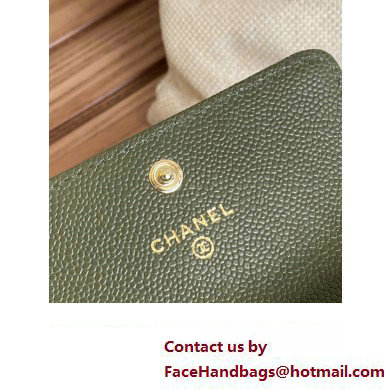 Chanel Gold-Tone Metal Logo Flap Card Holder AP3047 in Grained Calfskin Green