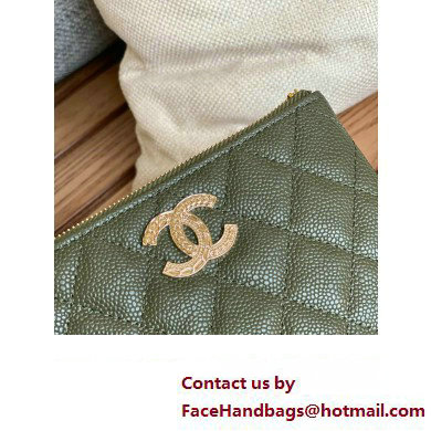 Chanel Gold-Tone Metal Logo Zip Card Holder AP3049 in Grained Calfskin Green