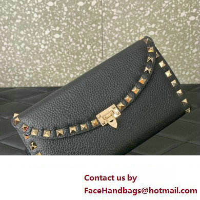 Valentino Rockstud Wallet With Chain in Grainy Calfskin Black 2024