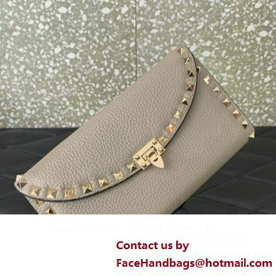 Valentino Rockstud Wallet With Chain in Grainy Calfskin Gray 2024