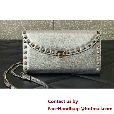 Valentino Rockstud Wallet With Chain in Grainy Calfskin Silver 2024 - Click Image to Close