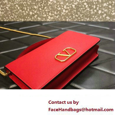 Valentino Vlogo Signature Wallet With Chain in Grainy Calfskin Red 2024